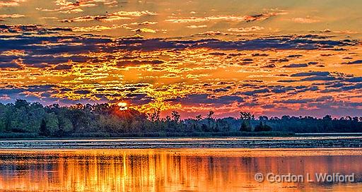 Rideau Canal Sunrise_P1160362-4.jpg - Photographed along the Rideau Canal Waterway near Kilmarnock, Ontario, Canada.